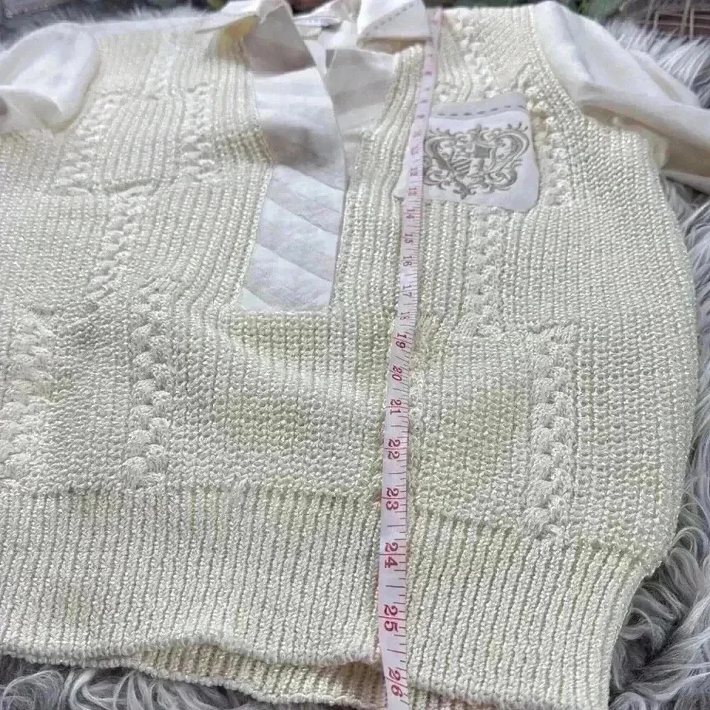 Vintage Ivory Sweater Shirt with Gold Emblem, M - Picture 9 of 13
